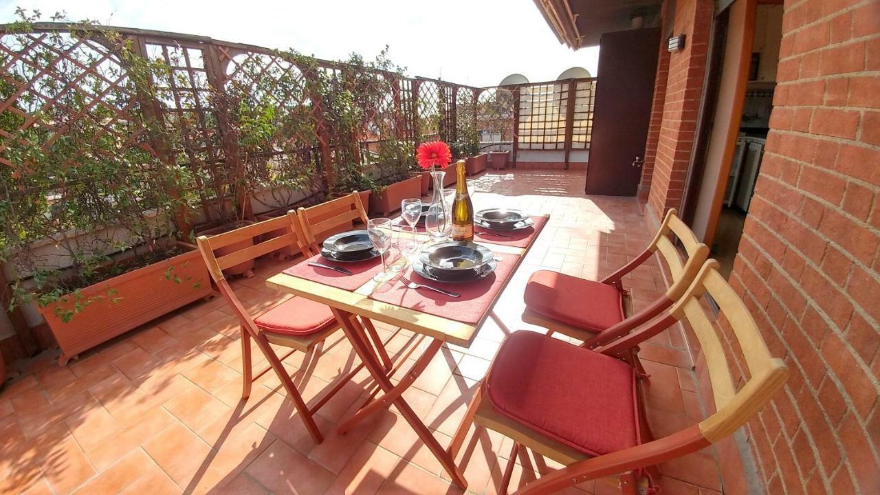 Terrace22 - Delizioso Attico Ben Collegato Appartement Rome Buitenkant foto